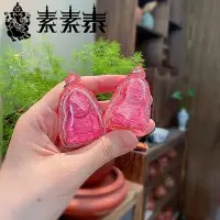 在飛比找Yahoo!奇摩拍賣優惠-八年老店素素家泰國佛牌特色 阿贊蘇斌 五眼四耳粉色 2561