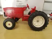 Ertl International Farm Tractor STK-415
