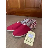 在飛比找蝦皮購物優惠-全新帶吊牌鞋盒 Toms女生7號 24公分 紅色帶條紋草編鞋