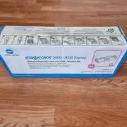 Konica Minolta 1710587-002 Magenta Toner cartridge Magicolor 2400 ( SEE PICS)