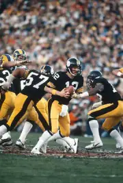 Terry Bradshaw of the Pittsburgh Steelers 1980's NFL Photo 84