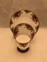 Royal Albert Old Country Roses Bone China Tea Cup, Saucer & Plate Set