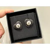 在飛比找蝦皮購物優惠-全新購於台灣專櫃Chanel耳環（愛心耳環）