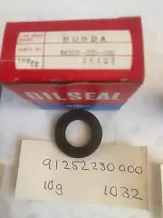 [Made in Japan] Oil Seal (front wheel) Honda CB125 CB250 CB350 OEM 91252-230-000