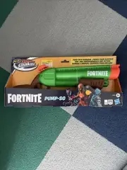 Nerf Super Soaker Fortnite Pump-SG Water Blaster -- Pump-Action Soakage