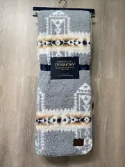 New Pendleton Gray & Gold Sherpa Fleece Throw Blanket Aztec Navajo 50” X 70”