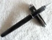 Parker Sonnet Series Black/White Rollerball Pen Fine Nib Black Ink Refill