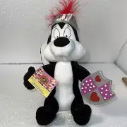 Looney Tunes Pepe Le Pew Valentine Knight Plush Skunk Russell Stover No Candy