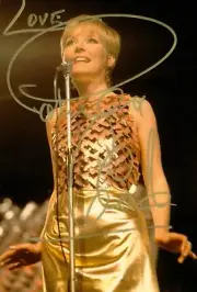 Petula Clark Hand Signed 6x4 Photo Downtown Music Autograph Memorabilia + COA