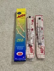 Guillow Balsa Wood Flying Toy Airplanes, 2 Planes Total, Jet fire Gliders No.32