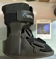 United Ortho Ankle Stabilizer Short Cam Walker Fracture Boot Small Black NEW