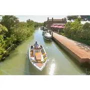 Save 15.26%! 4 hours Private Boat Tour to Murano, Burano with local real guide