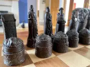 Berkeley Scottish Chess Set