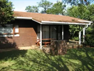 Log Cabin & Settlers Village