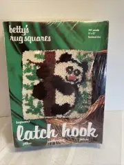 Betty’s Rug Squares Latch Hook Kit 1978 Panda Bear #707 New