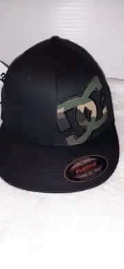 MENS DC SHOES FLEXFIT FITTED HAMMERING BLACK CAMO HAT SIZE S/M