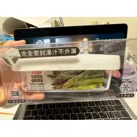 在飛比找蝦皮購物優惠-全新 OXO 好好開密封保鮮盒0.7L