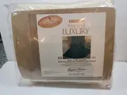 Mervyns Touch of Luxury Beacon Blanket Vanilla Cream 80 x 90