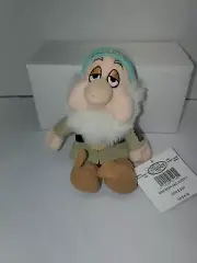NEW Disney Exclusive Snow White & The SEVEN Dwarfs SLEEPY Plush Toy