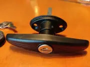 TRUCK TOPPER T-HANDLE CAMPER SHELL SCREW MOUNT LOCK with 2 Keys