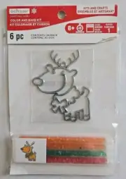 Creatology Reindeer Color And Bake Sun catcher Kit Rudolph Christmas Window Deco