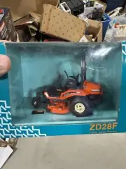1/24 Kubota ZD28F Riding Lawn Mower Zero Turn B18