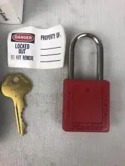 LOT OF 4 Master Lock 410RED Red Safety Lockout Padlock Locks