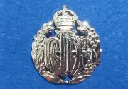 WW2 KC RAAF CAP/HAT BADGE - GILT METAL ROYAL AUSTRALIAN AIR FORCE REPRODUCTION