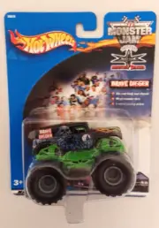 2000 Hot Wheels Monster Jam Truck WCW Grave Digger Diecast Body & Chassis 2000