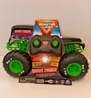 NEW! RARE! Monster Jam 1:15 Remote Control Grave Digger, Spin Master