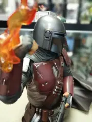 Gentle Giant Star Wars The Mandalorian 1/6 Scale Mini Bust