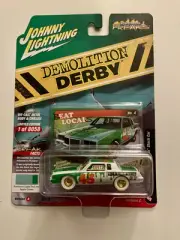 Johnny Lightning White Lightning Demolition Derby 1982 Pontiac Grand Prix Chase