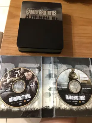 二手 Band of Brothers 諾曼第大空降 鐵盒 6片DVD