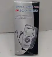 Readers Digest Space Game Plus FM Scan Radio with Earbuds NIP