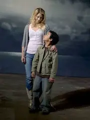 Heroes Ali Larter as Niki Sanders Noah Gray Cabey as Micah Sanders Old Photo 2