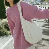 在飛比找momo購物網優惠-【Queenshop】女裝 菱格紋鋪棉造型側背包 三色售 現