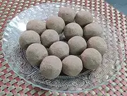 Red Cherry Clay Balls 200 GMS