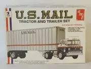 AMT Model Kit U.S. Mail Tractor & Trailer Set Ford C-900 1:25 Scale