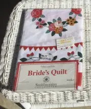 NIP Vintage Fallani & Cohn Bride’s Quilt 70" Round Tablecloth Red Green