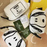 在飛比找蝦皮購物優惠-日貨現貨  snoopy 史奴比 魚口包/小化妝包 置物袋