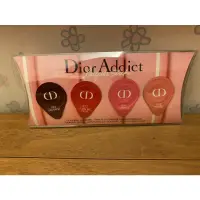 在飛比找蝦皮購物優惠-全新現貨 DIOR 迪奧 癮誘超模漆光唇釉四色試用卡 內含迷