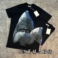 在飛比找蝦皮購物優惠-H精品服飾💎GIVENCHY 紀梵希 經典鯊魚 黑色 短袖✅