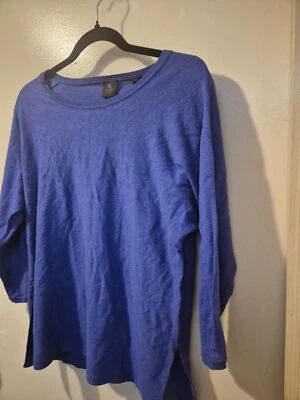 David Lawrence womens knit top size S Blue