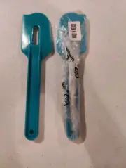 NEW Tupperware Set of 2 Turquoise 9 in Paddle Scrapers Gadget Spatulas FREE SHIP