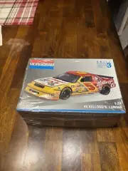 AMT #5 KELLOGG'S LUMINA TERRY LABONTE 1/24 SCALE MODEL KIT