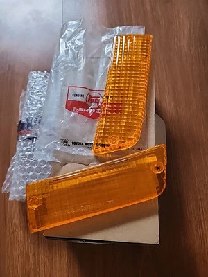 TOYOTA CELICA TA22 RA20 RA21 RA22 Front Turn Signal Lights Cover Lens NOS JAPAN