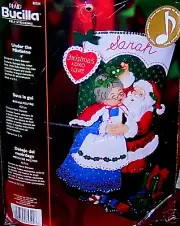 Bucilla UNDER THE MISTLETOE "Original Felt Musical Christmas Stocking Kit NEW