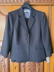 NWT Tahari ASL Levine Charcoal Gray Pinstripe Blazer Skirt Suit Set Sze 10P $280