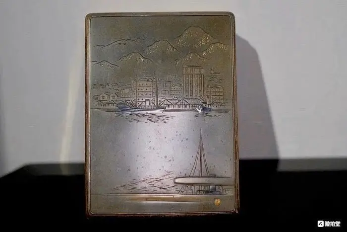 尚美堂製・銀製（槌目仕上げ）の楊枝入れ 尚美堂製・銀製（槌目仕上げ）の楊枝入れ 銀製・革製風・爪楊枝入れ