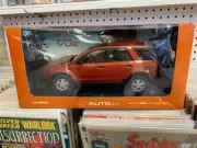 AutoArt 2002 Saturn Vue Dealer Diecast Car Metallic Orange 1:18 Diecast
